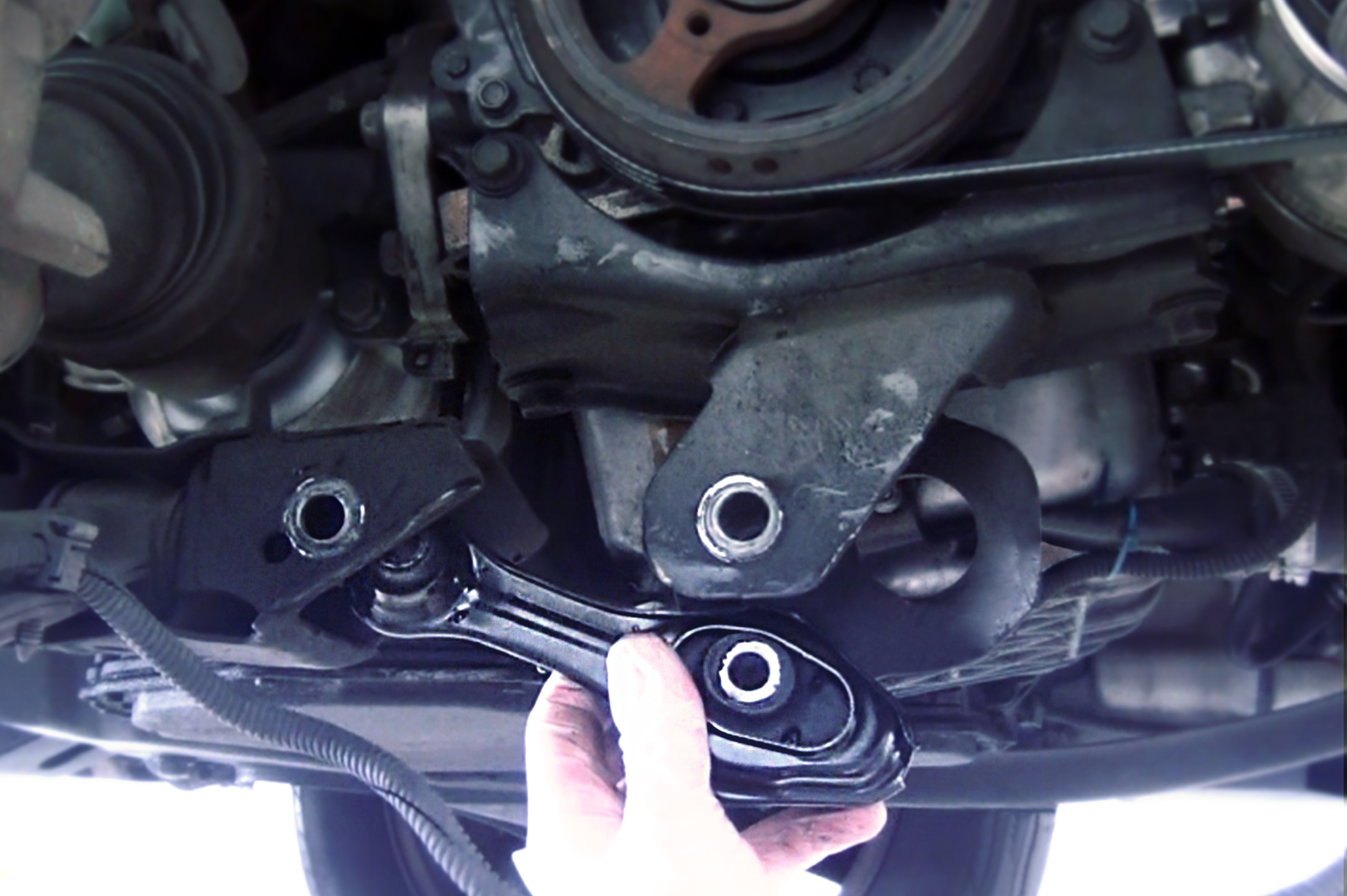 Common problems a bad engine mount will cause